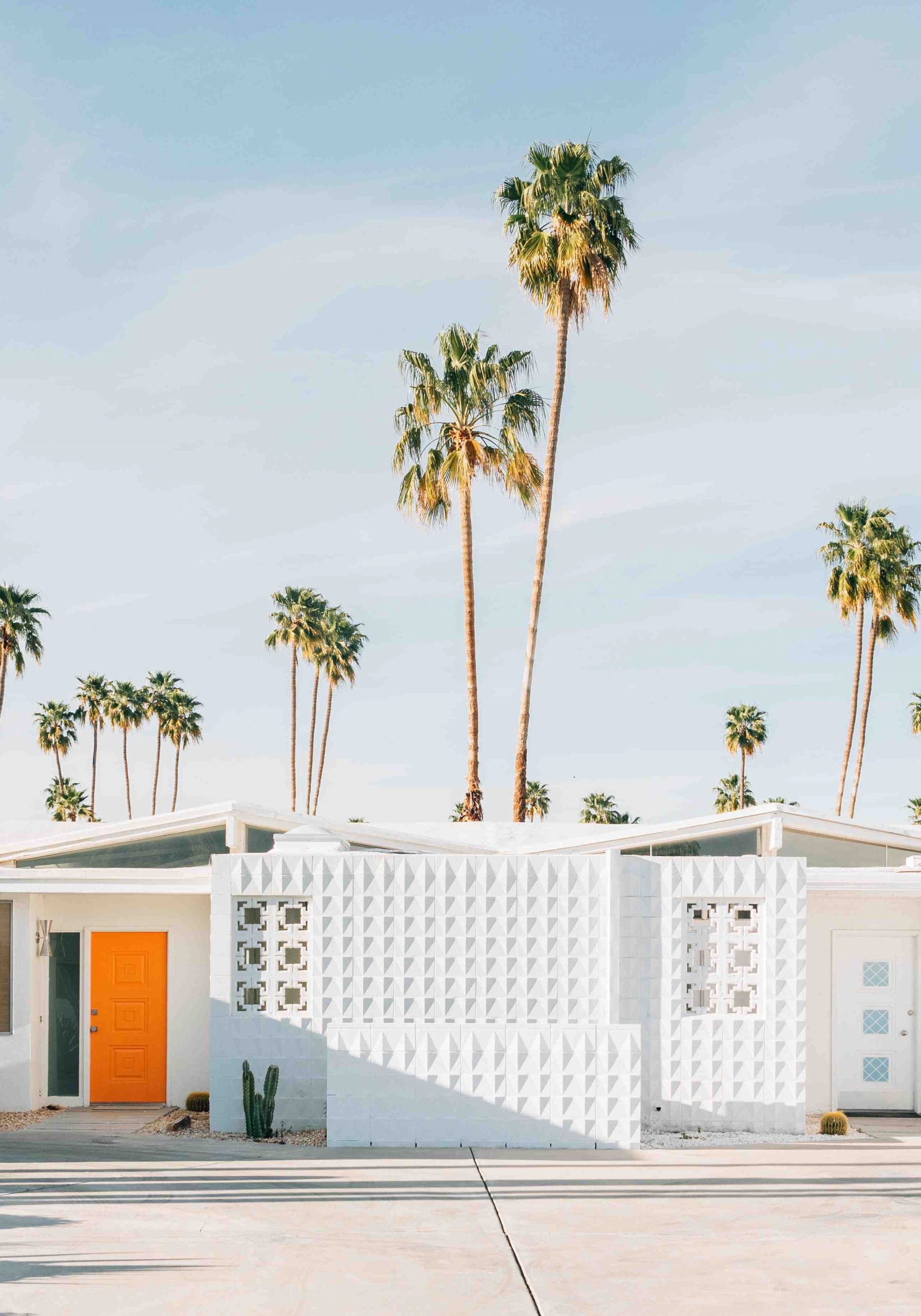 Do spring breakers go to Palm Springs?