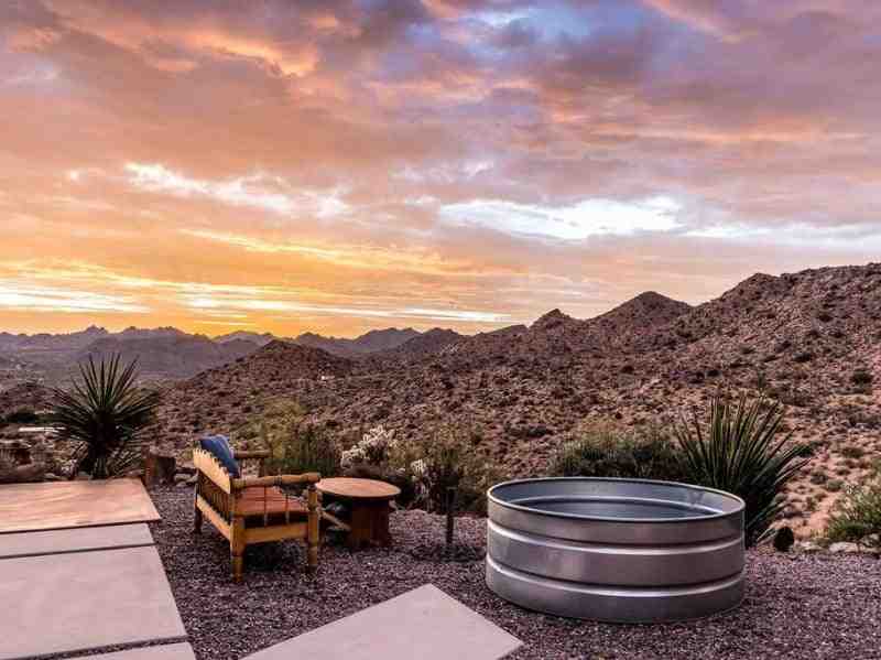 What is the hottest month in Joshua Tree California?