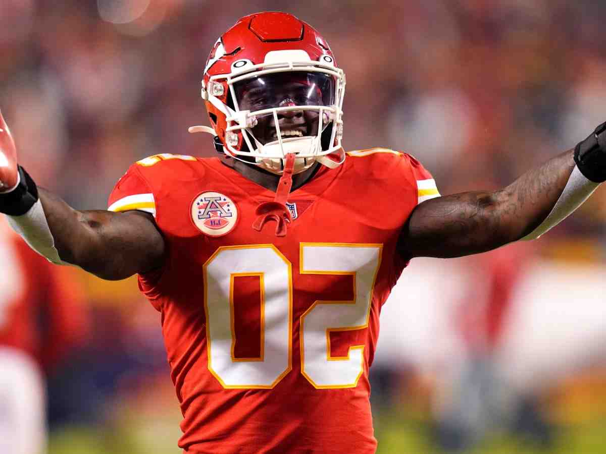 How old is Mckinnon on the Chiefs?