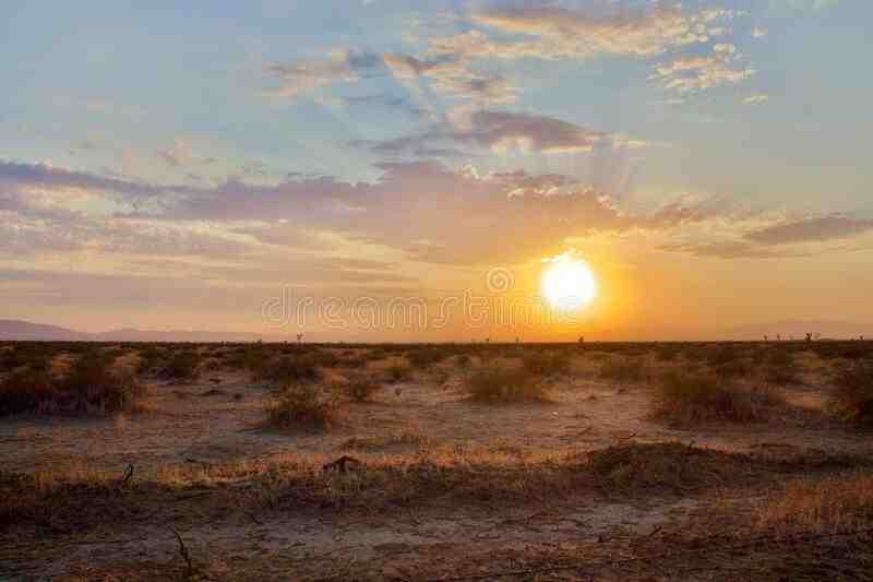Is Apple Valley CA a desert?