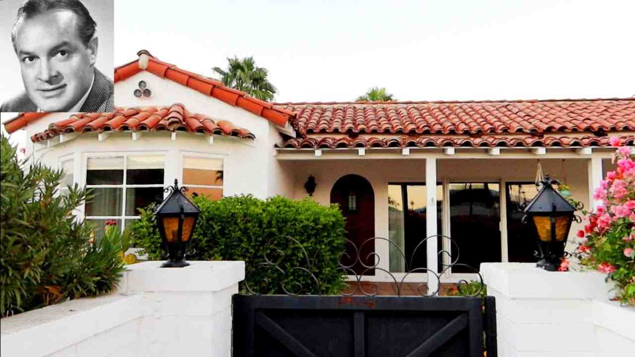 Where do stars hang out in Palm Springs?